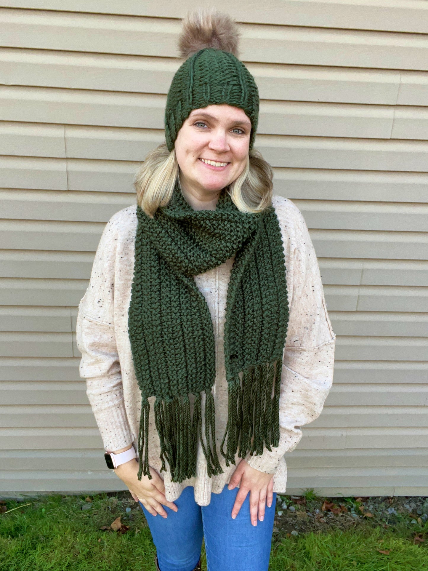 Dark Green Hat and Scarf Set